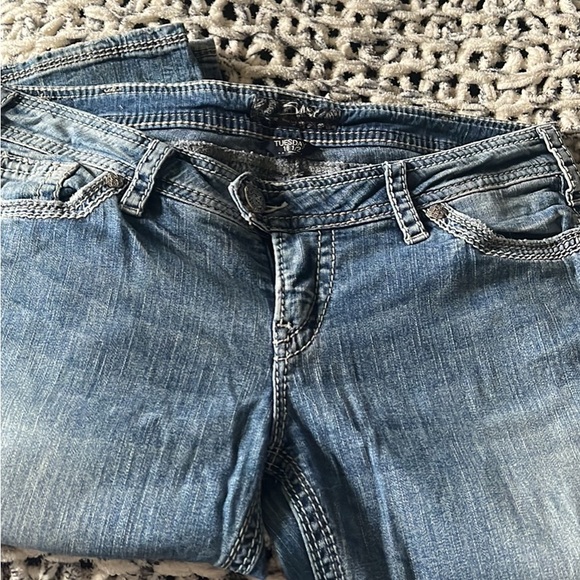 Silver Jeans low rise Tuesday’s 16 1/2 - Picture 2 of 5